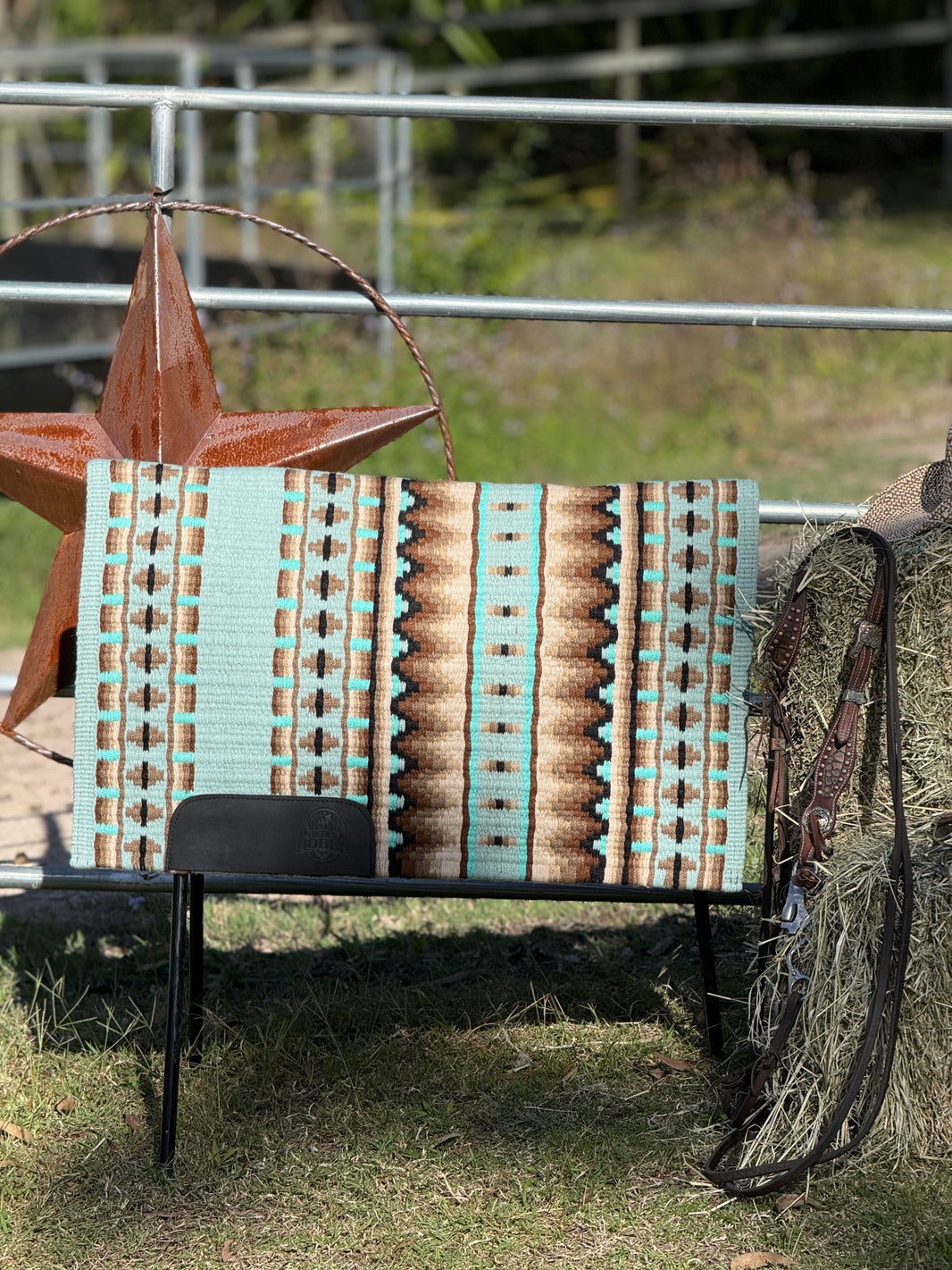 Pistachio Turquoise Brown - Show Pad