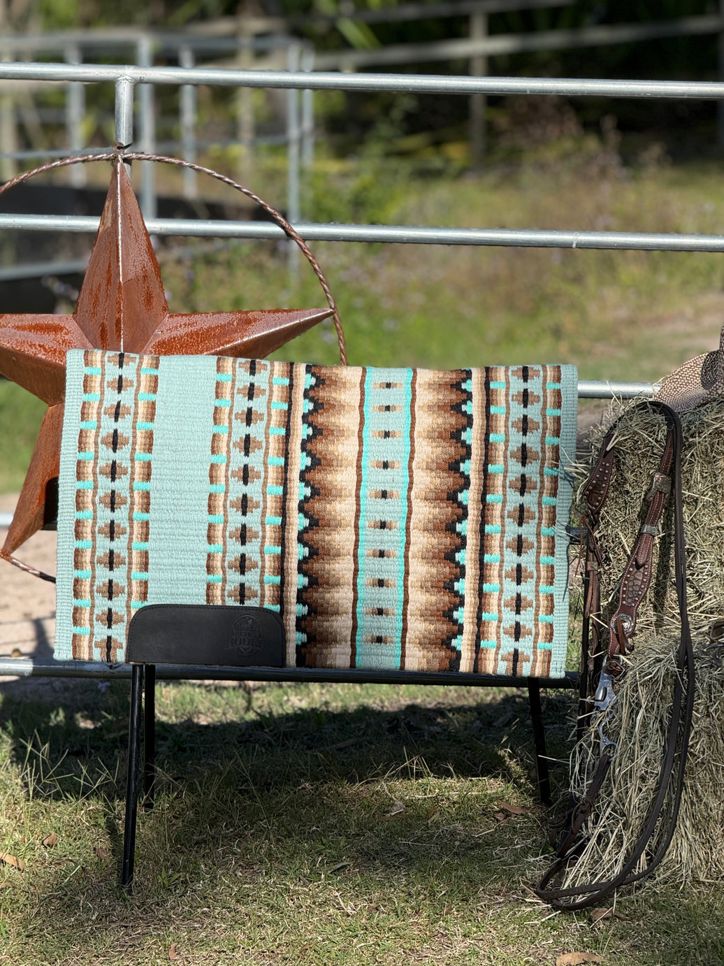 Pistachio Turquoise Brown - Show Pad