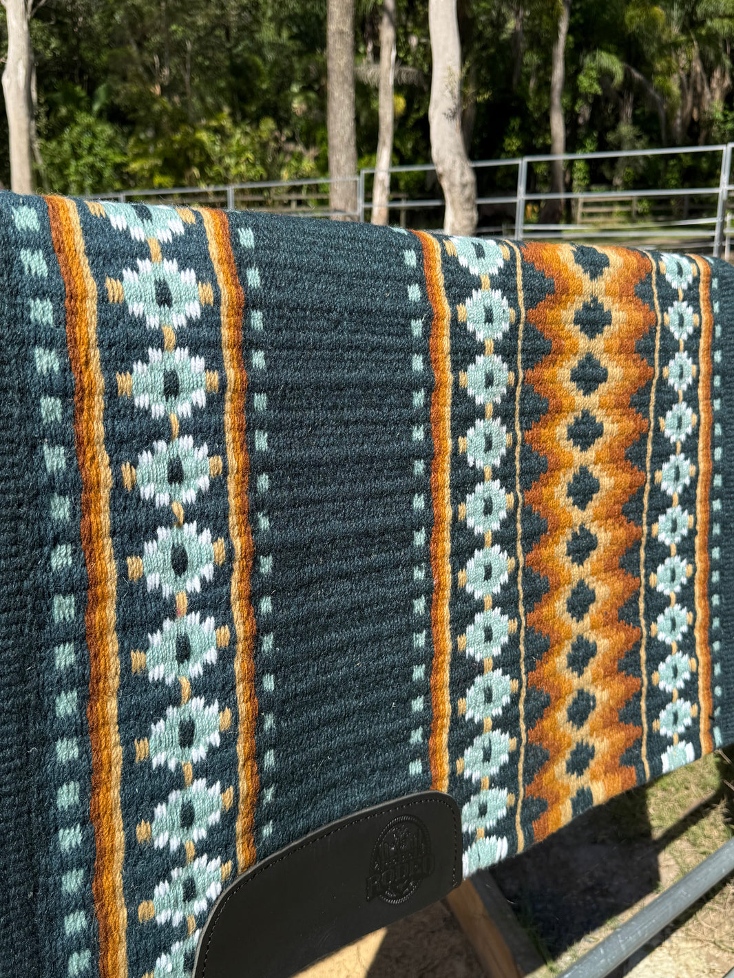 image Show Pad - Navy Ice Blue Rust